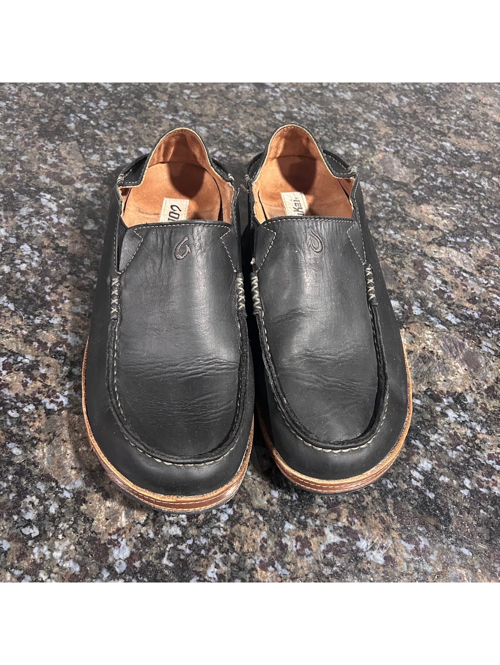 Olukai Moloa Leather Slip On Shoes Mens 10.5 Black Brown Moc Toe Casual Loafers - Picture 2 of 7